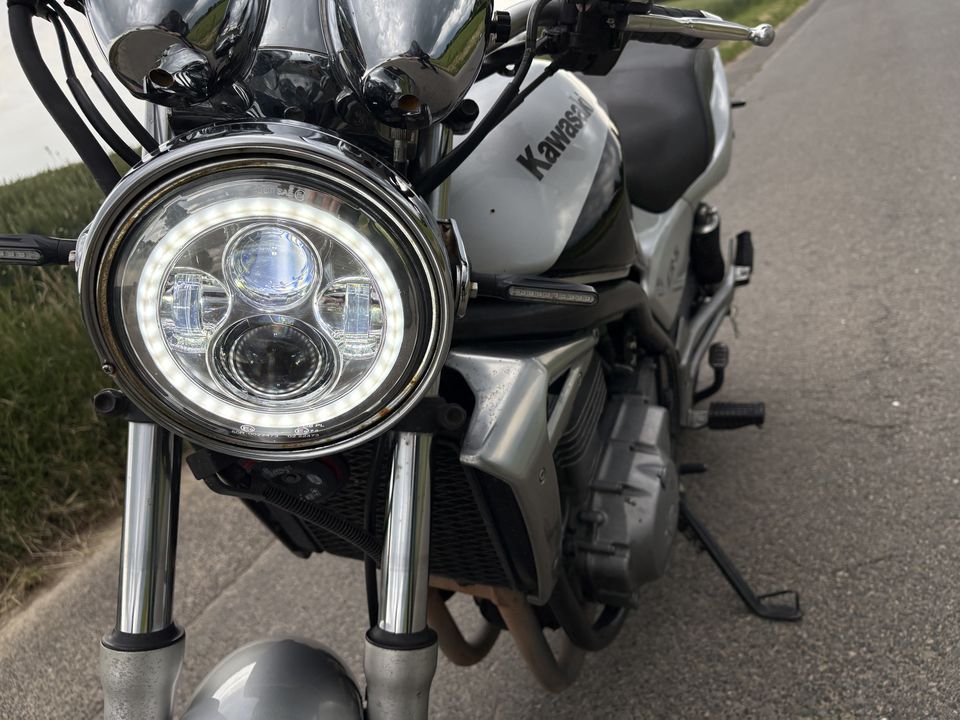 Der LED-Scheinwerfer der ER-5