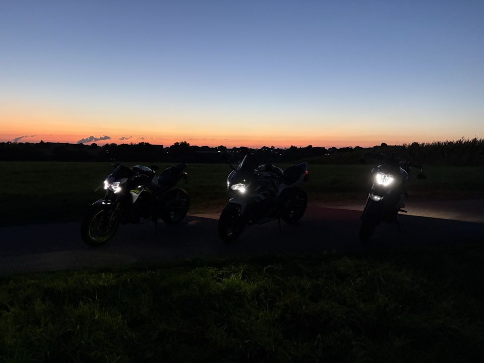 Nachtfahrt mit Freunden